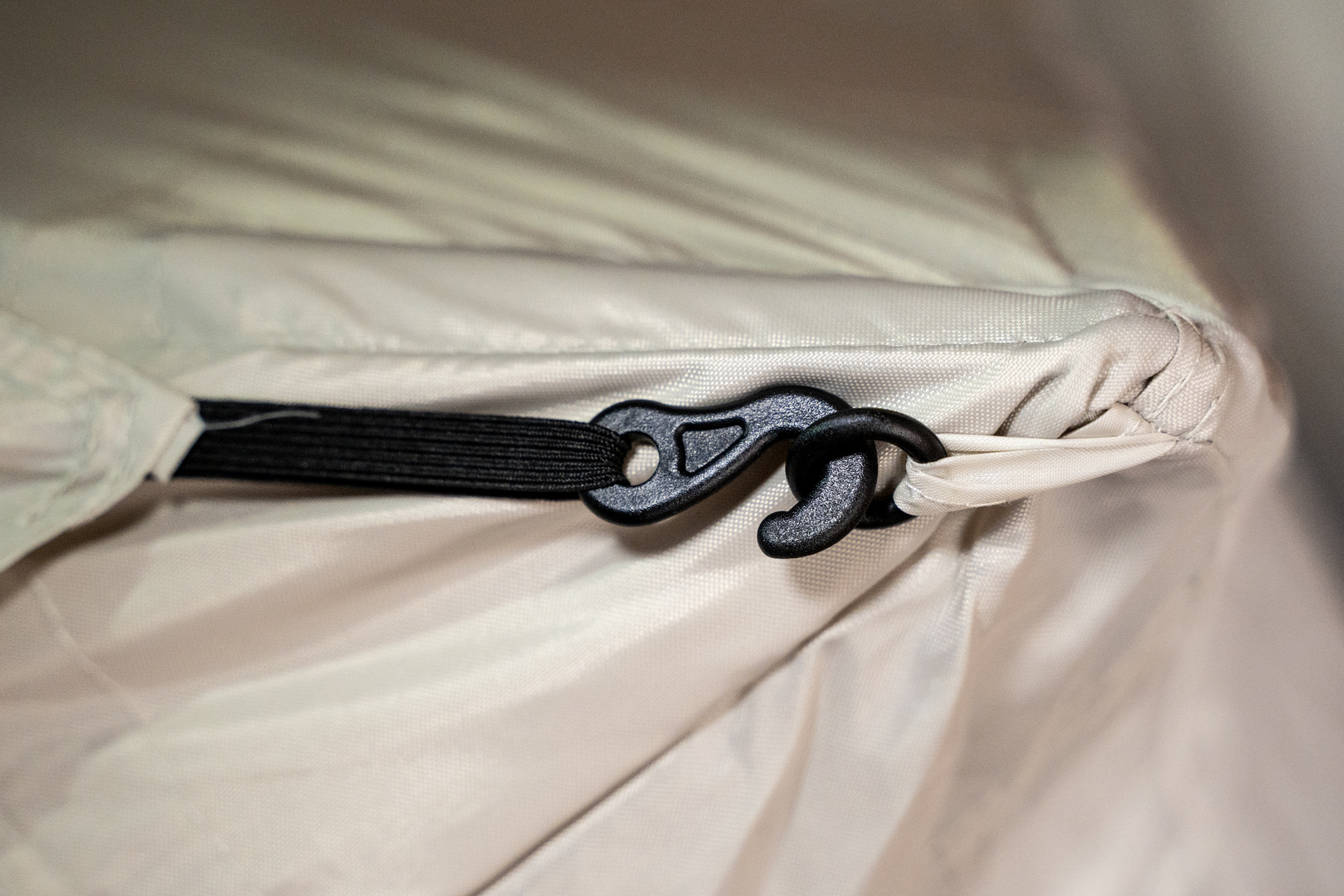 крепление экрана